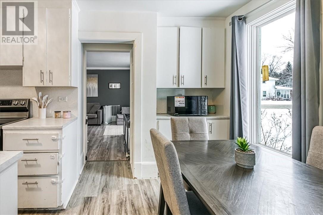 4 Balsam Street, Copper Cliff, ON - Indoor