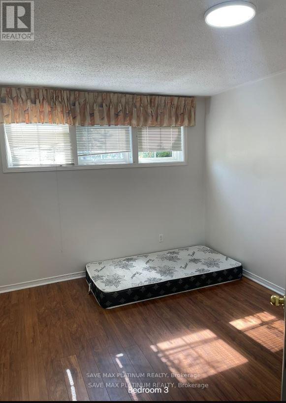 24 Limerick Lane, Brantford, ON - Indoor