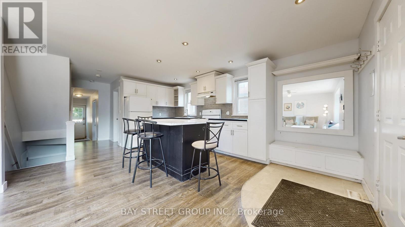 24 Empire Street, London East, ON - Indoor