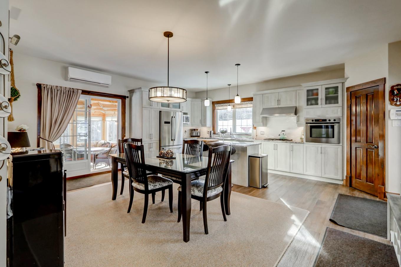 Cuisine - 93Z - 93Az Rue Du Joli-Bois, Sainte-Marguerite-Du-Lac-Masson, QC - Indoor