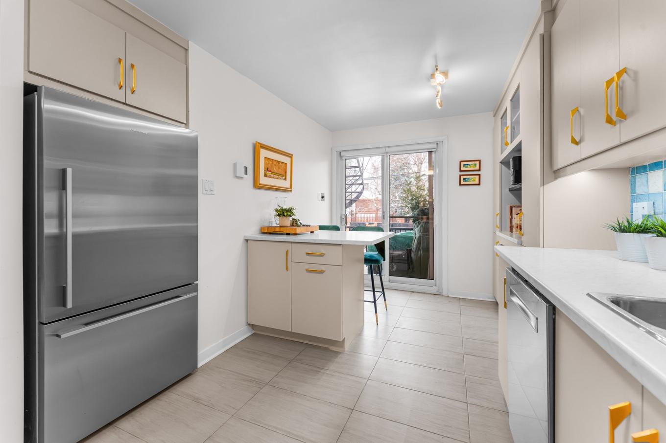Kitchen - 6250 - 6254 Av. De La Mayenne, Montréal (Anjou), QC - Indoor Photo Showing Kitchen