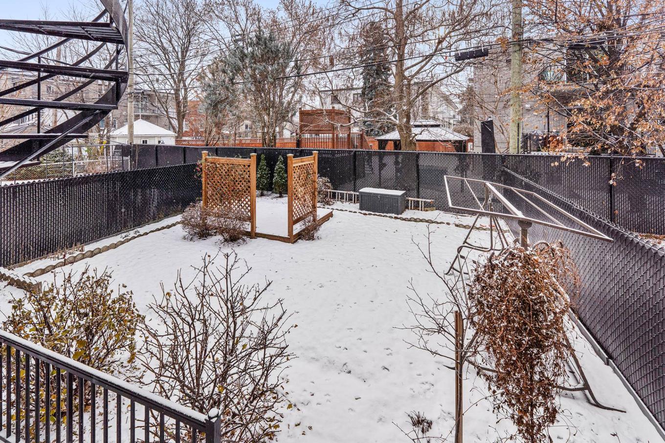 Backyard - 6250 - 6254 Av. De La Mayenne, Montréal (Anjou), QC - Outdoor