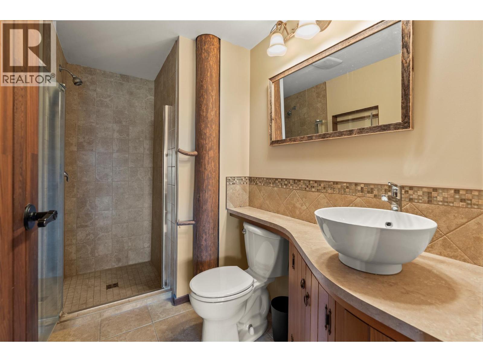 1099 Enderby Mabel Lake Road, Enderby, BC - Indoor Photo Showing Bathroom