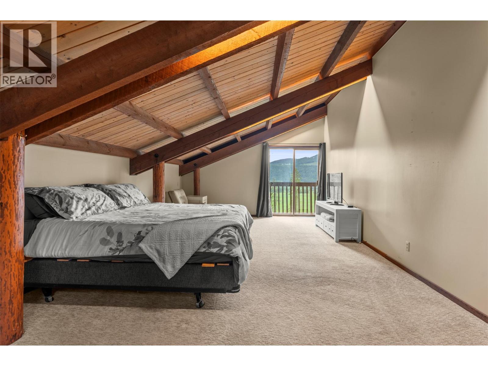 1099 Enderby Mabel Lake Road, Enderby, BC - Indoor Photo Showing Bedroom