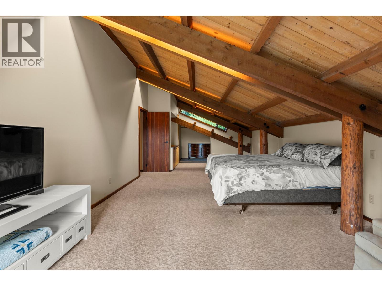 1099 Enderby Mabel Lake Road, Enderby, BC - Indoor Photo Showing Bedroom