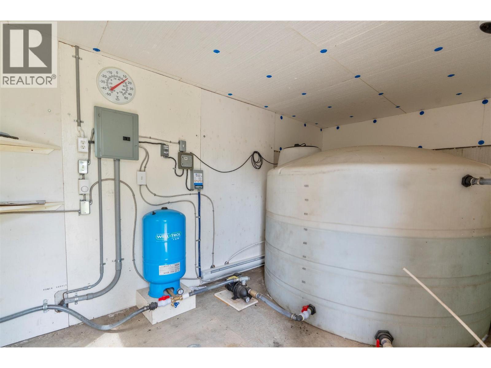 1099 Enderby Mabel Lake Road, Enderby, BC - Indoor