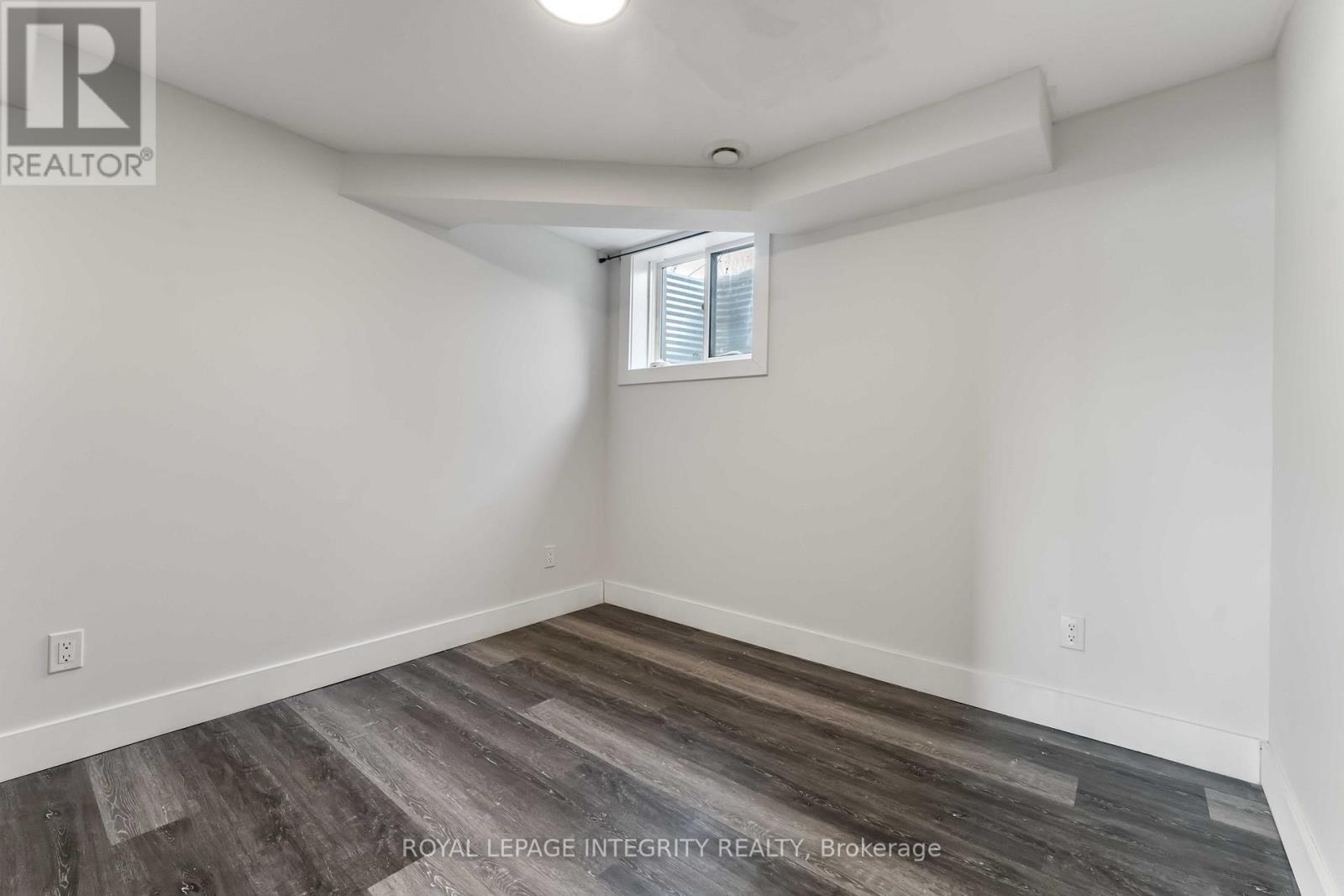 B - 35 Sherry Lane, Ottawa, ON - Indoor Photo Showing Other Room