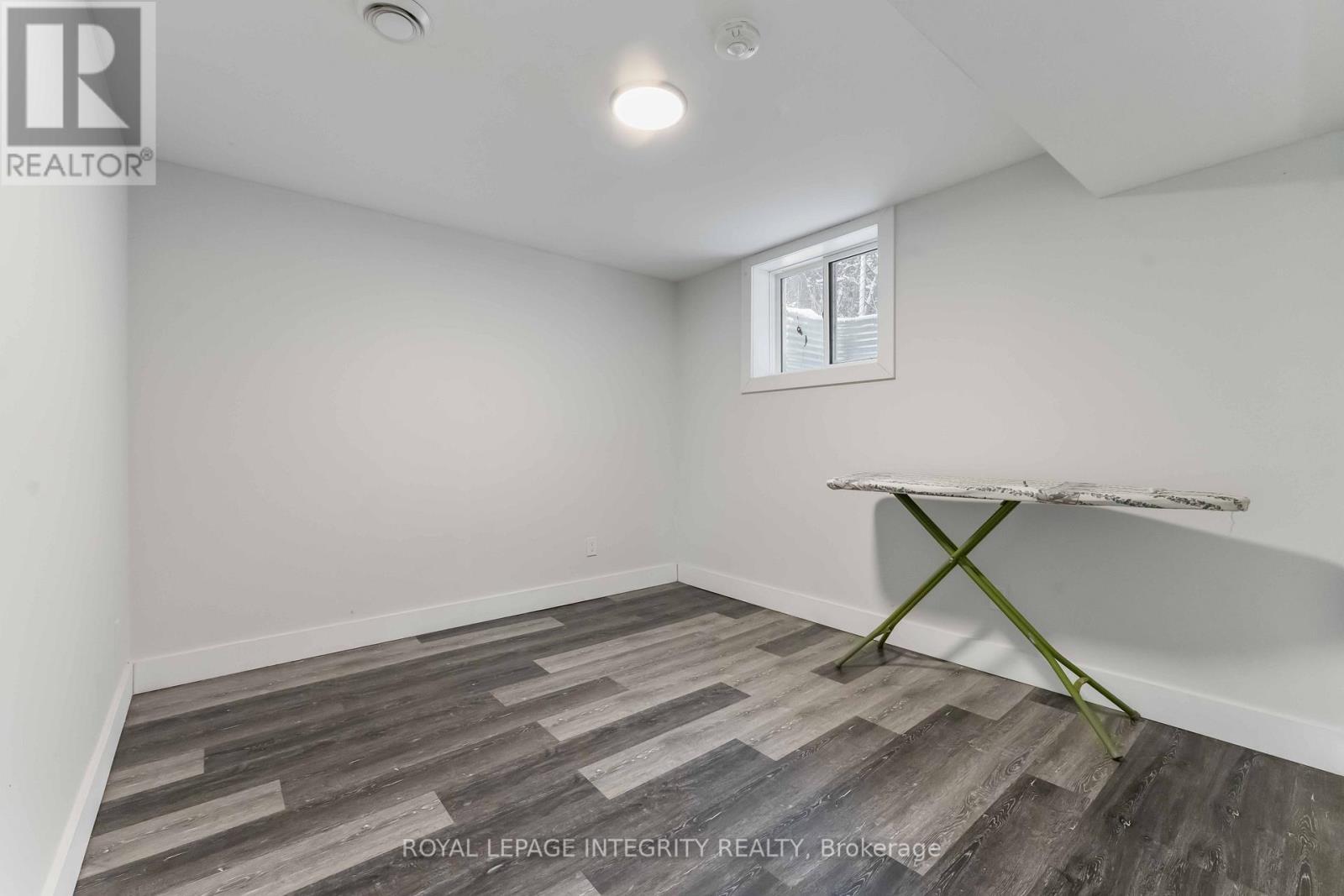 B - 35 Sherry Lane, Ottawa, ON - Indoor Photo Showing Other Room