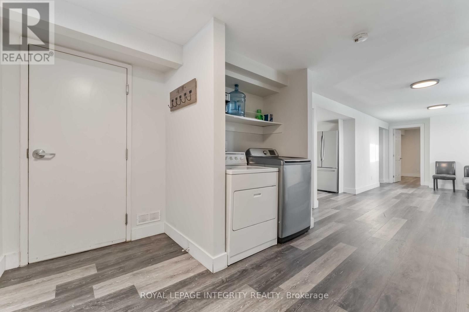 B - 35 Sherry Lane, Ottawa, ON - Indoor Photo Showing Laundry Room