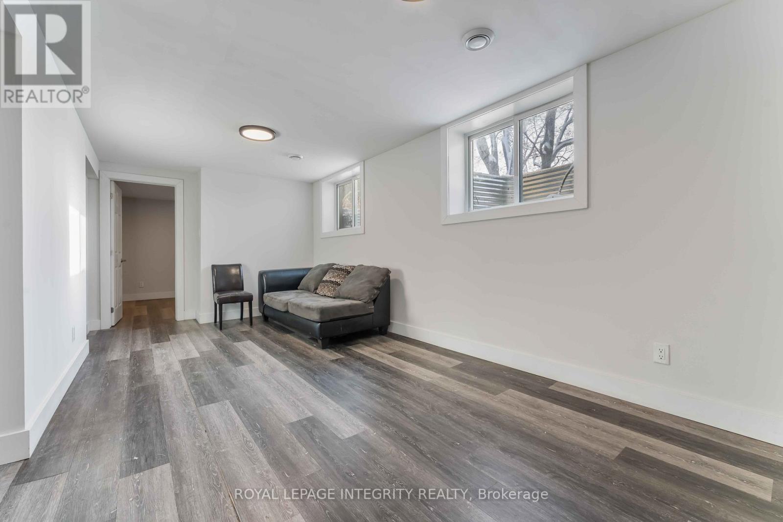 B - 35 Sherry Lane, Ottawa, ON - Indoor