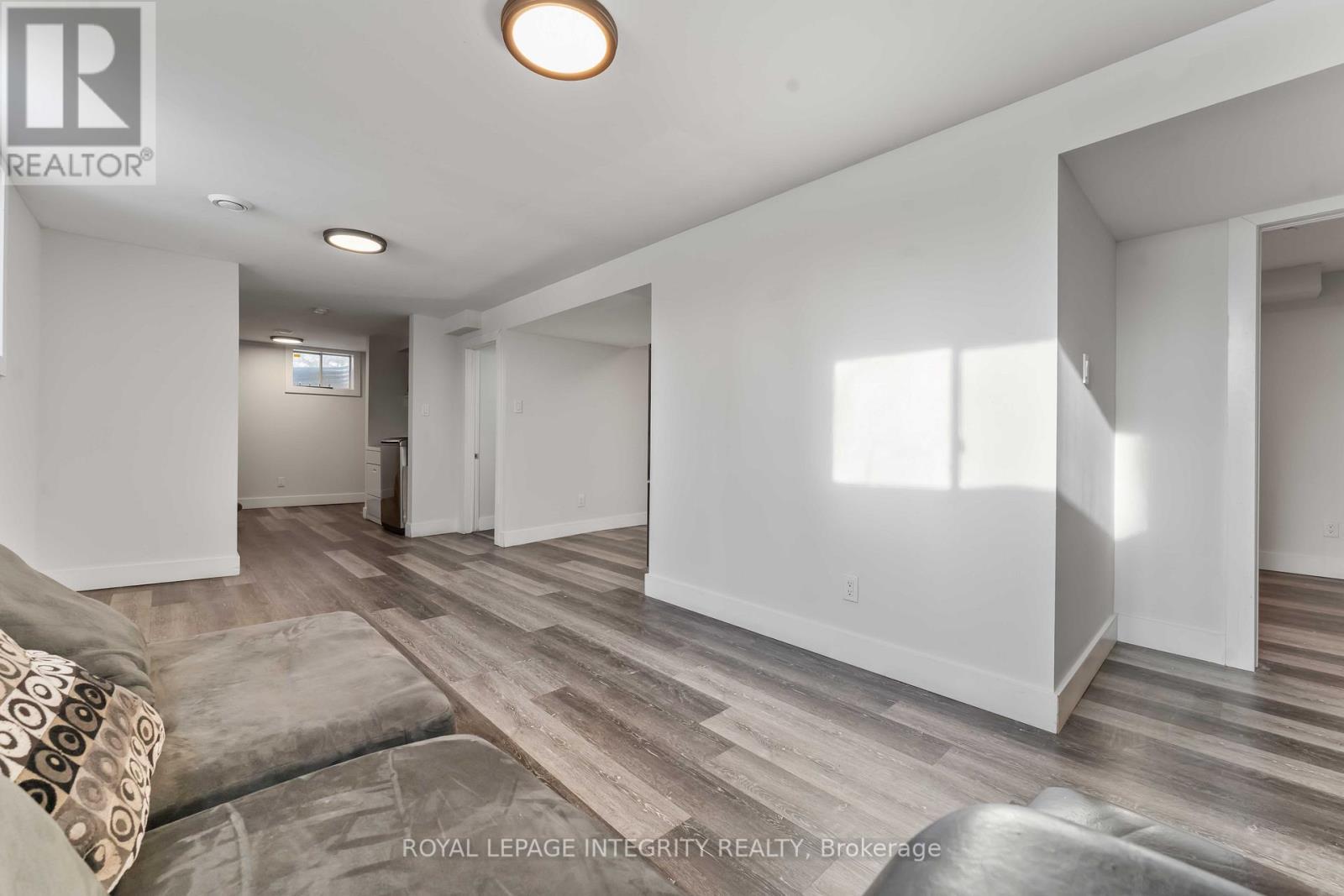 B - 35 Sherry Lane, Ottawa, ON - Indoor