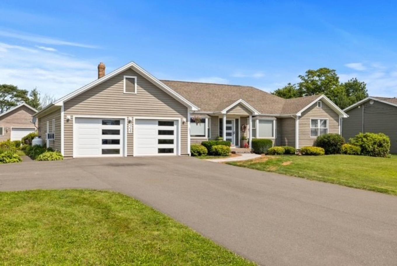 24 Macrae Drive, Cornwall, PE