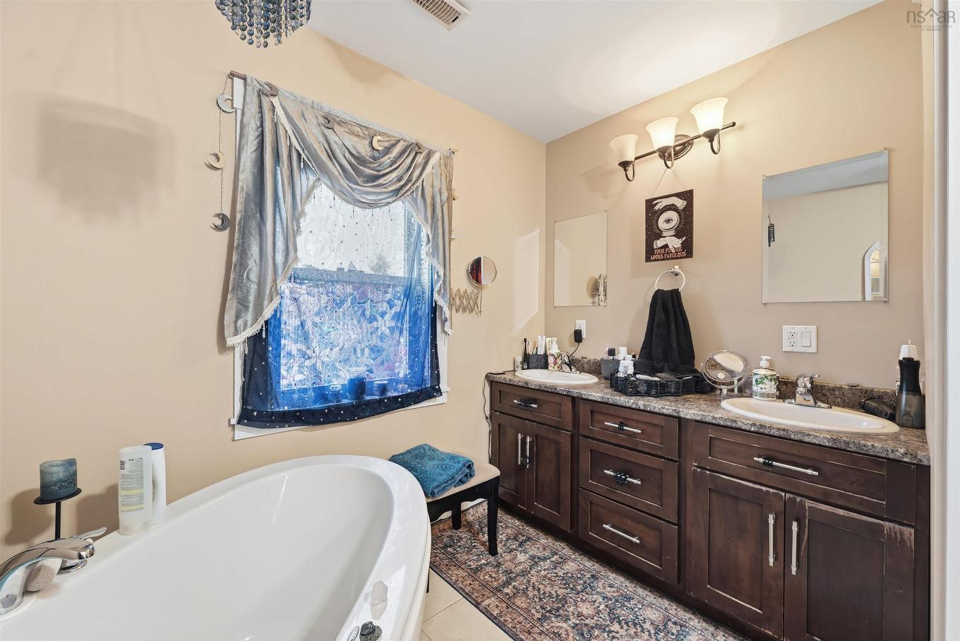 6737 Huron Street, Halifax Peninsula, NS