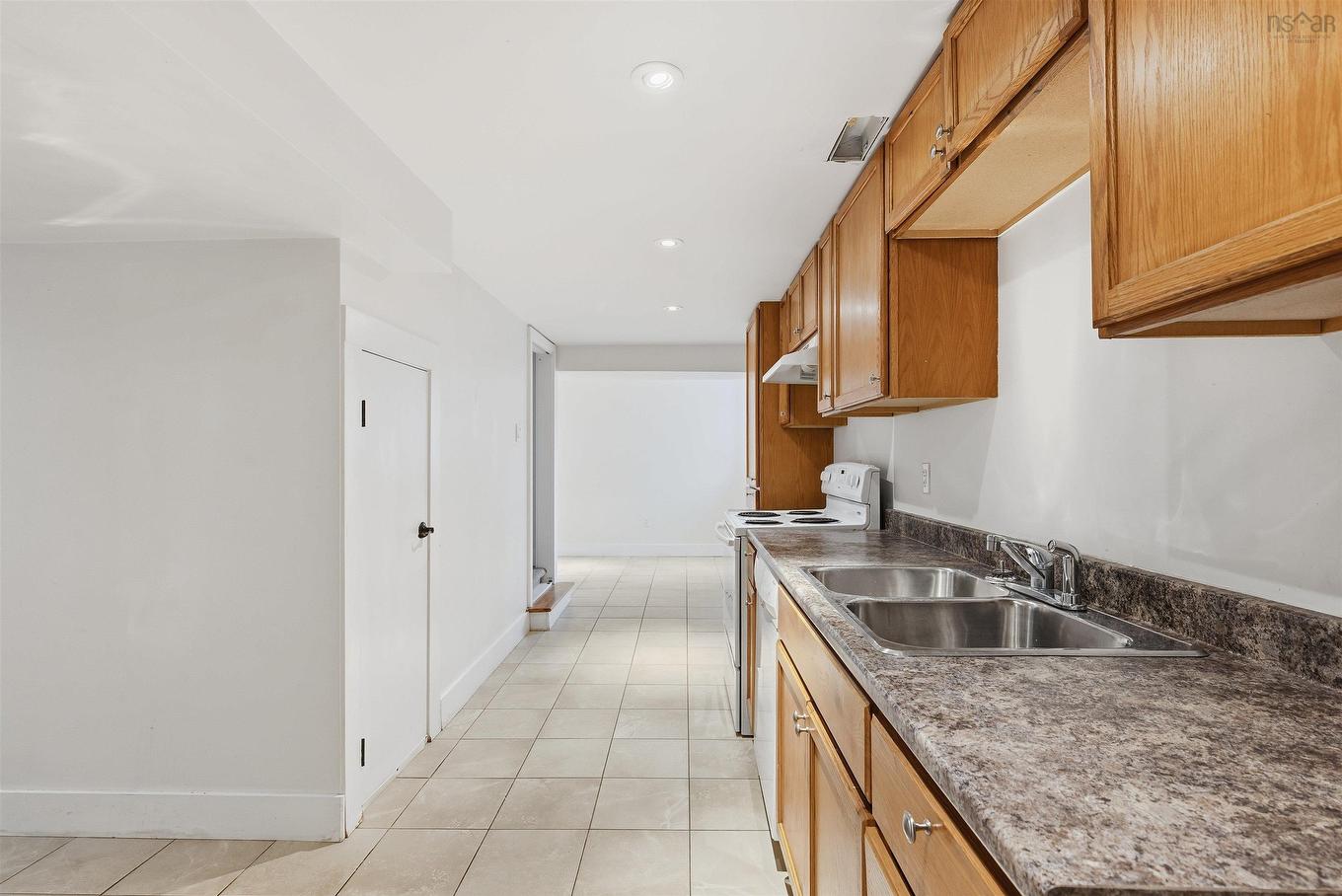 6737 Huron Street, Halifax Peninsula, NS