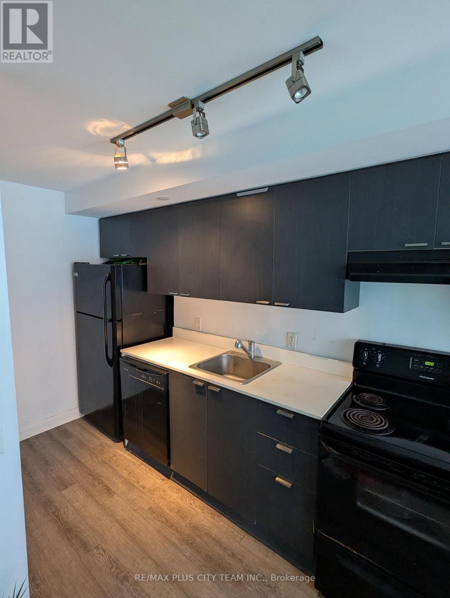 502 - 375 King Street W, Toronto, ON - Indoor Photo Showing Kitchen