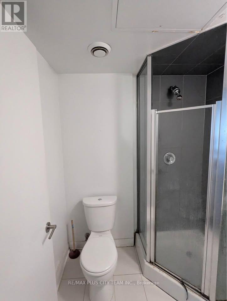 502 - 375 King Street W, Toronto, ON - Indoor Photo Showing Bathroom