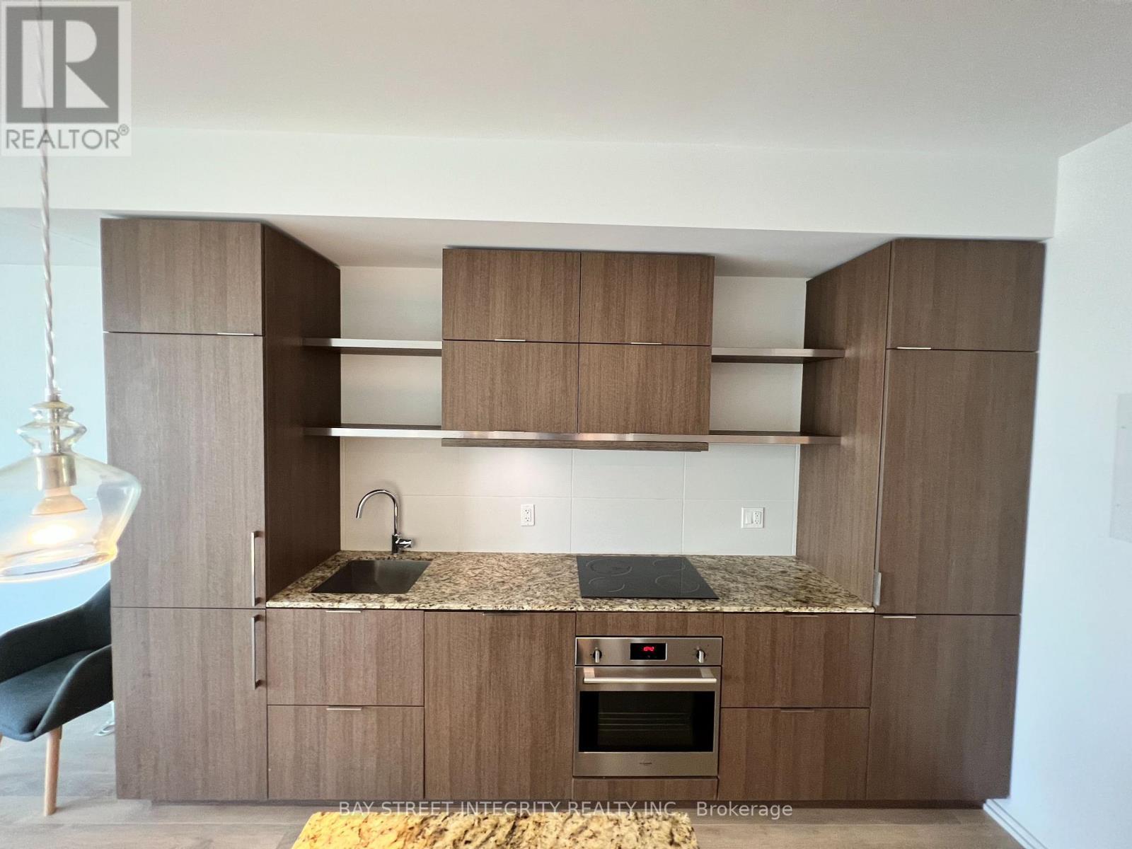 2406 - 197 Yonge Street, Toronto, ON - Indoor