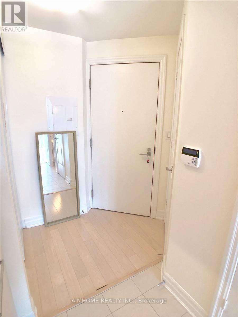 903 - 8 The Esplanade Boulevard, Toronto, ON - Indoor Photo Showing Other Room