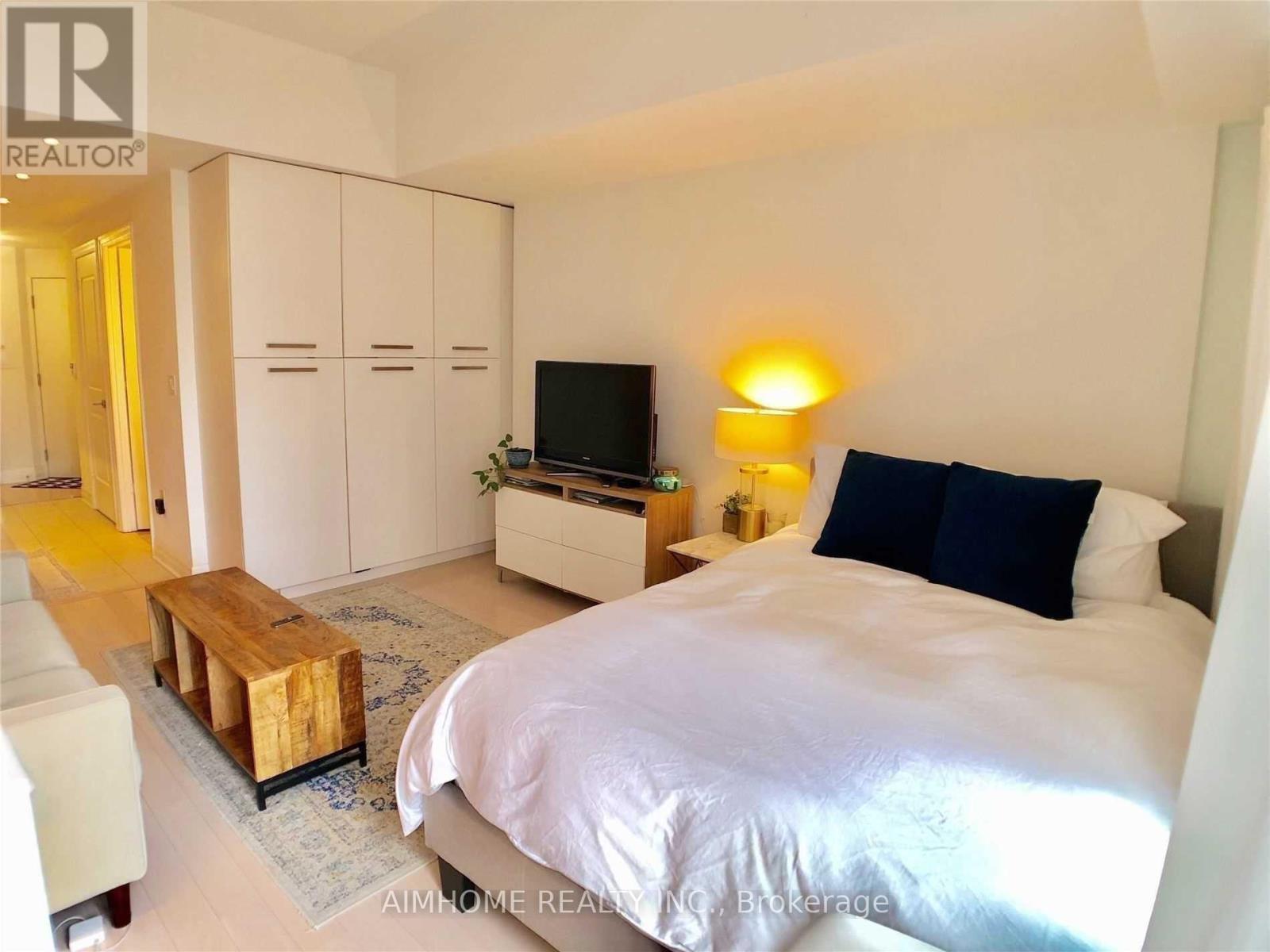 903 - 8 The Esplanade Boulevard, Toronto, ON - Indoor Photo Showing Bedroom