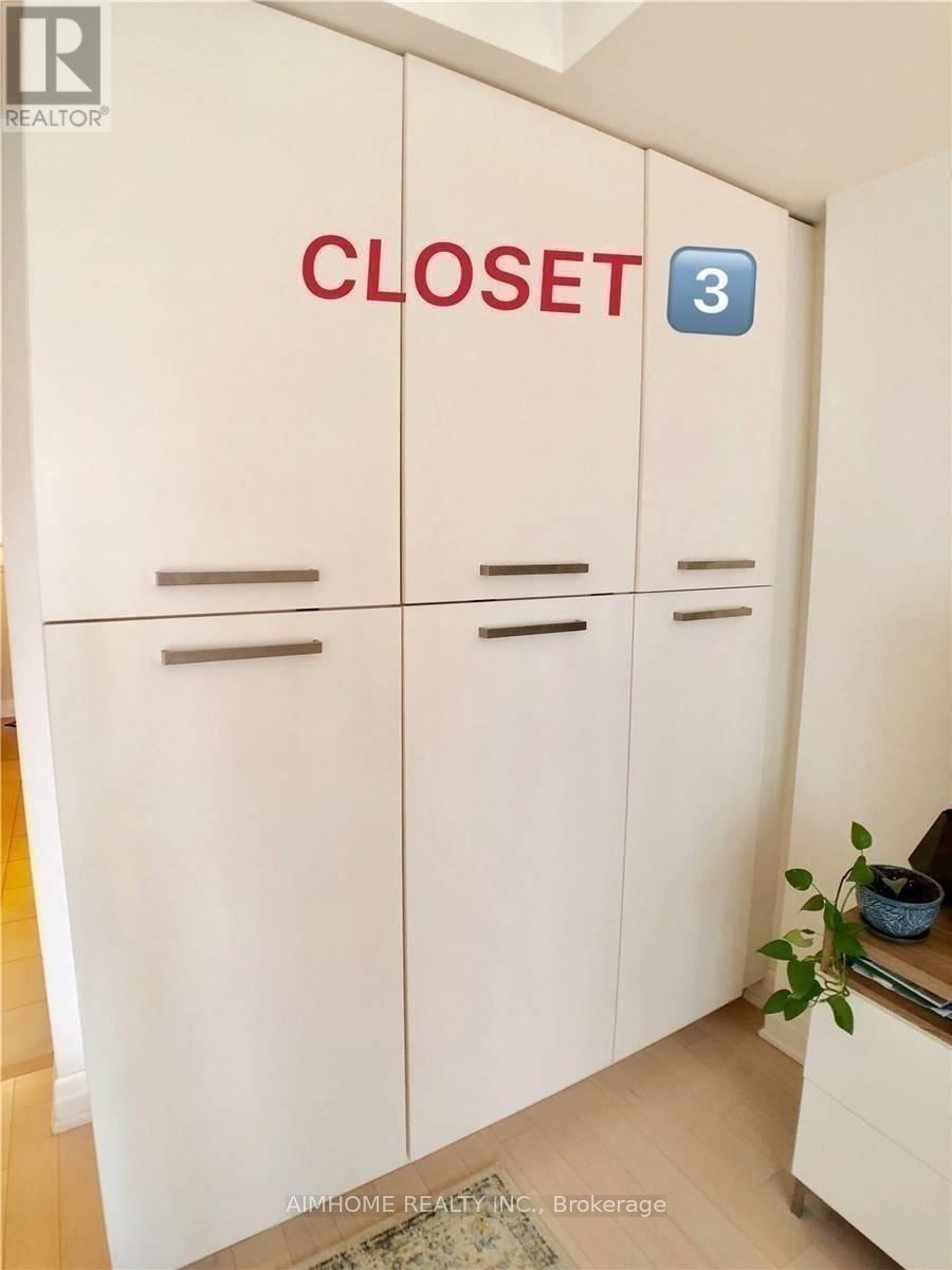 903 - 8 The Esplanade Boulevard, Toronto, ON - Indoor Photo Showing Other Room