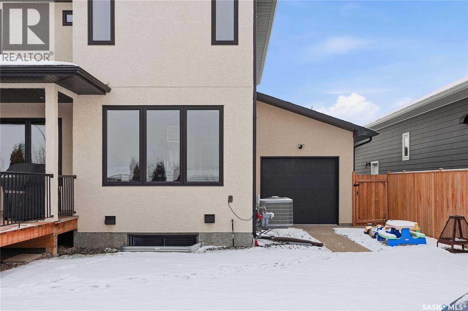 359 Mahabir Court, Saskatoon, SK - Outdoor With Exterior