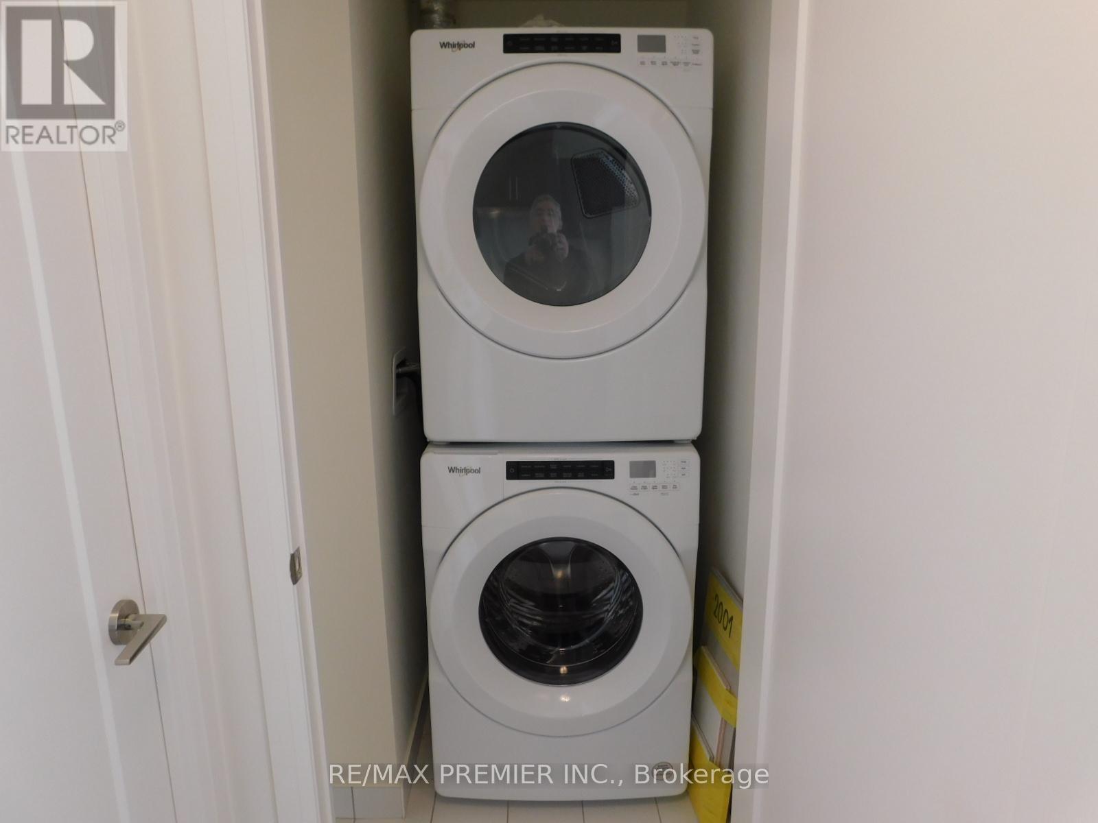 2001 - 8960 Jane Street, Vaughan, ON - Indoor Photo Showing Laundry Room