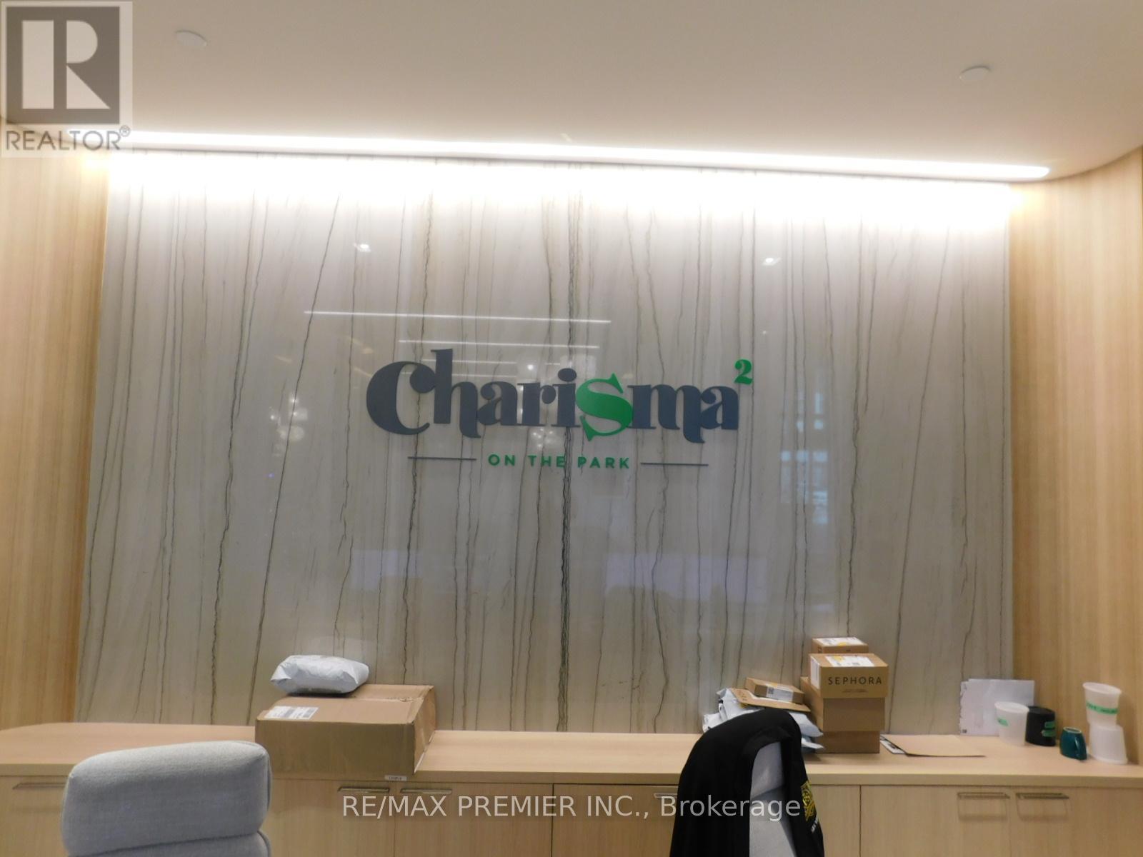 Concierge - 2001 - 8960 Jane Street, Vaughan, ON - Indoor