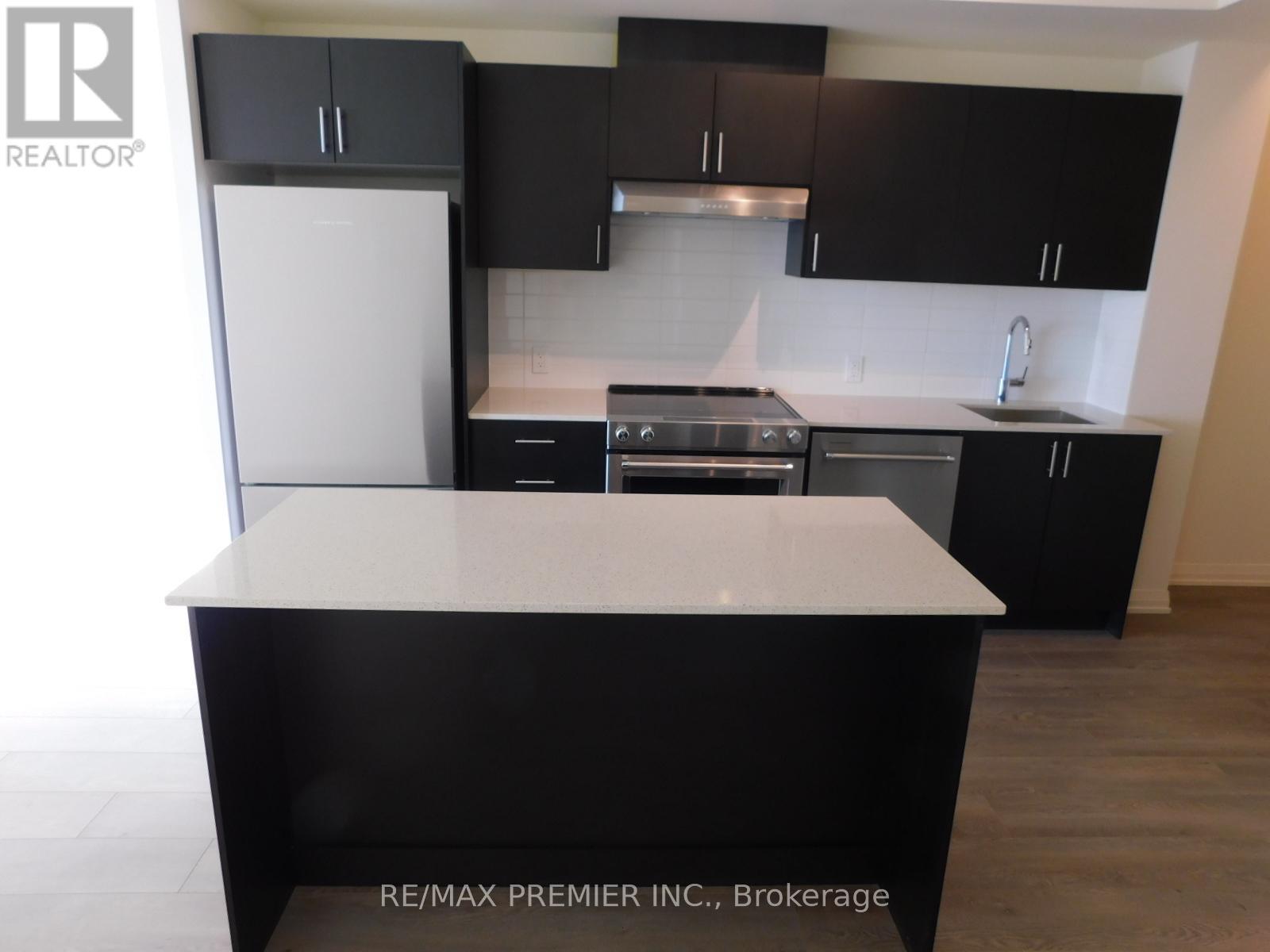 2001 - 8960 Jane Street, Vaughan, ON - Indoor Photo Showing Kitchen