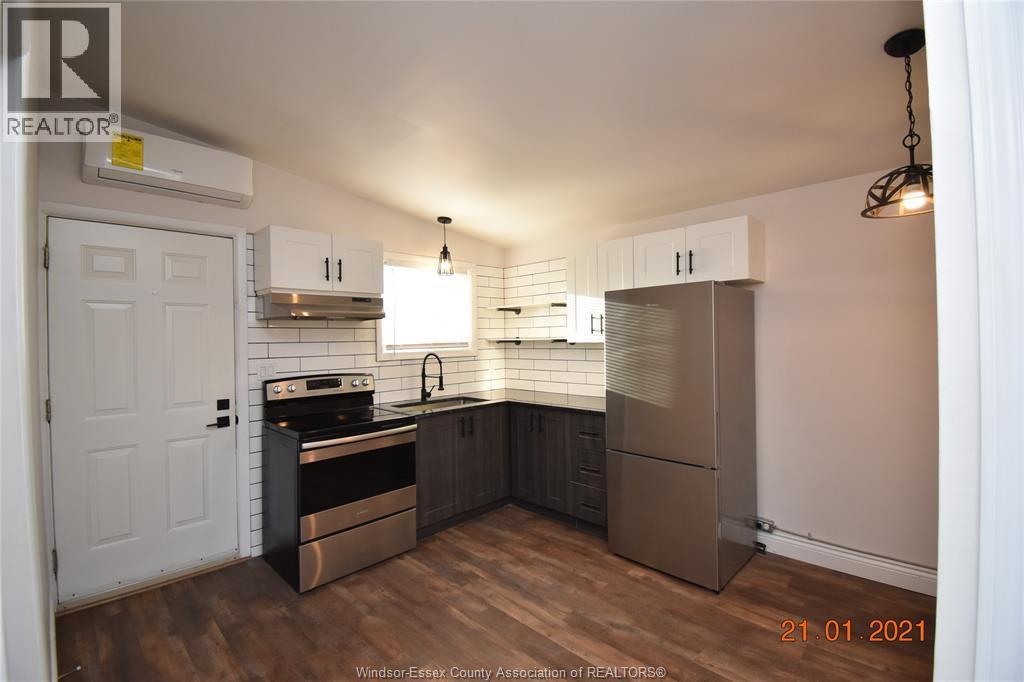 2869 Turner Road Unit# 2, Windsor, ON - Indoor Photo Showing Kitchen