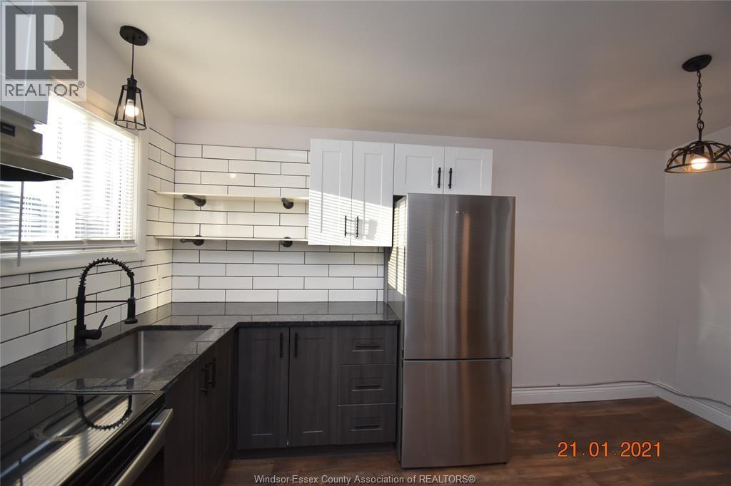 2869 Turner Road Unit# 2, Windsor, ON - Indoor Photo Showing Kitchen