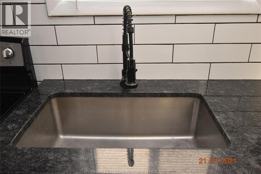 2869 Turner Road Unit# 2, Windsor, ON - Indoor Photo Showing Other Room