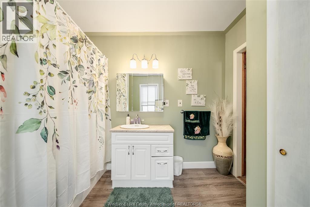 8 Sarah Street, Thamesville, ON - Indoor Photo Showing Bathroom