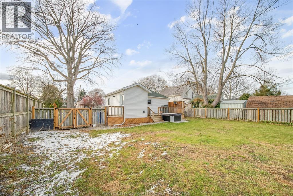 8 Sarah Street, Thamesville, ON - Outdoor
