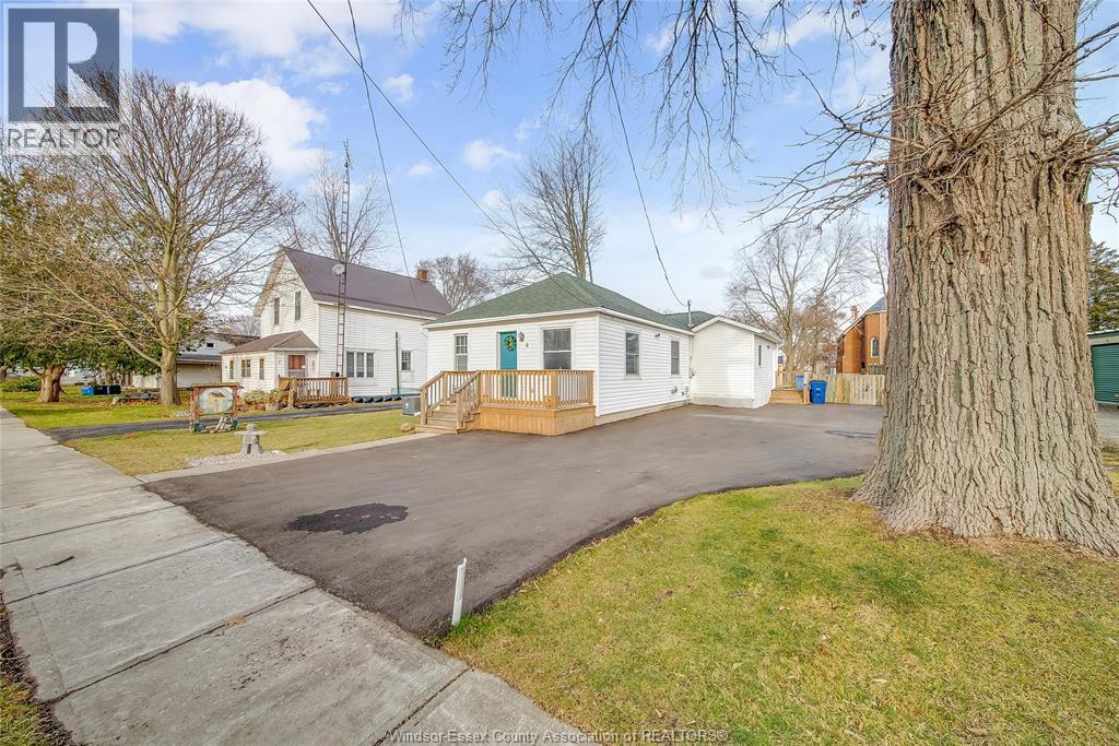 8 Sarah Street, Thamesville, ON - Outdoor