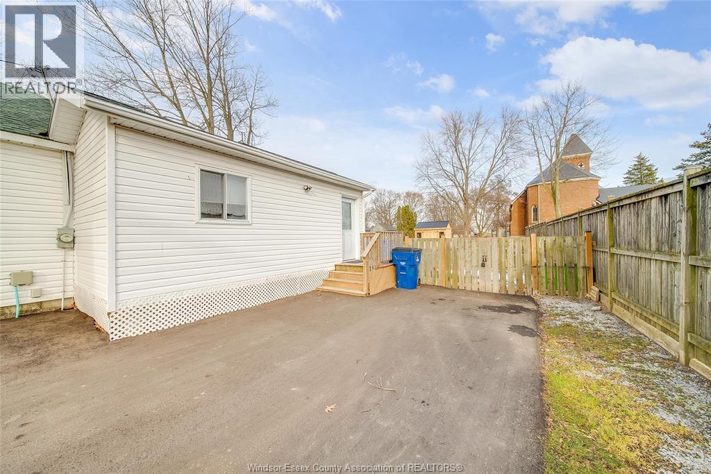 8 Sarah Street, Thamesville, ON - Outdoor With Exterior