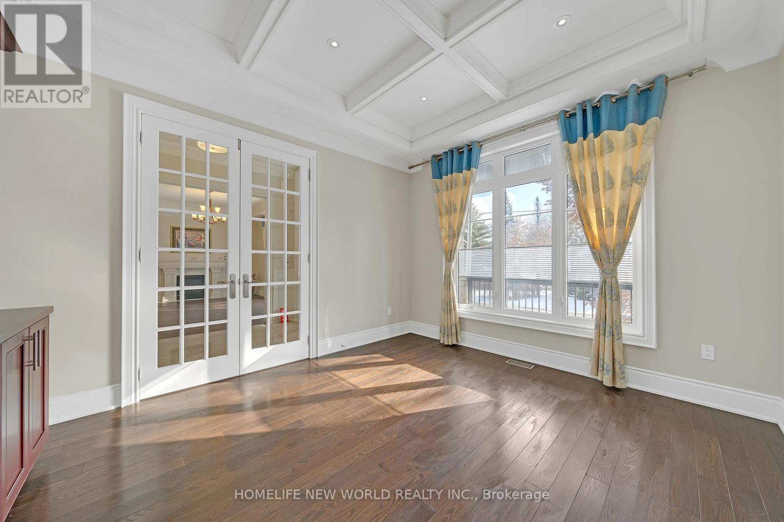 10 Stancroft Drive, Richmond Hill, ON - Indoor Photo Showing Other Room