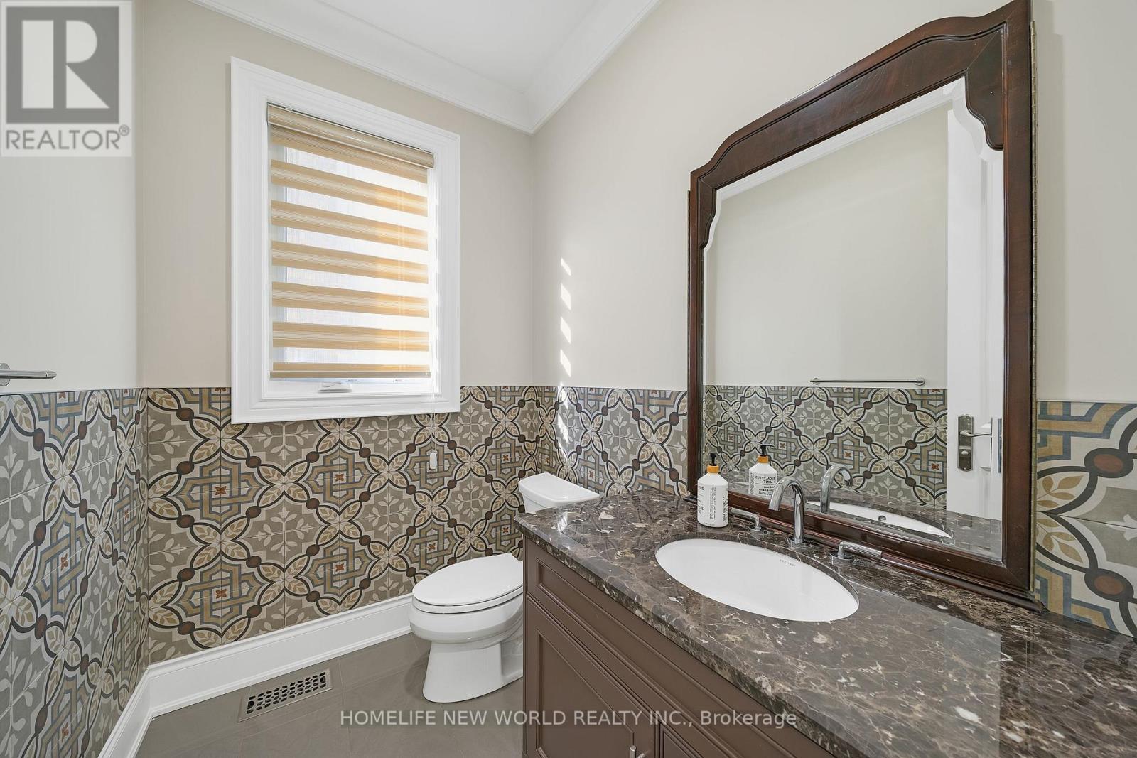 10 Stancroft Drive, Richmond Hill, ON - Indoor Photo Showing Bathroom