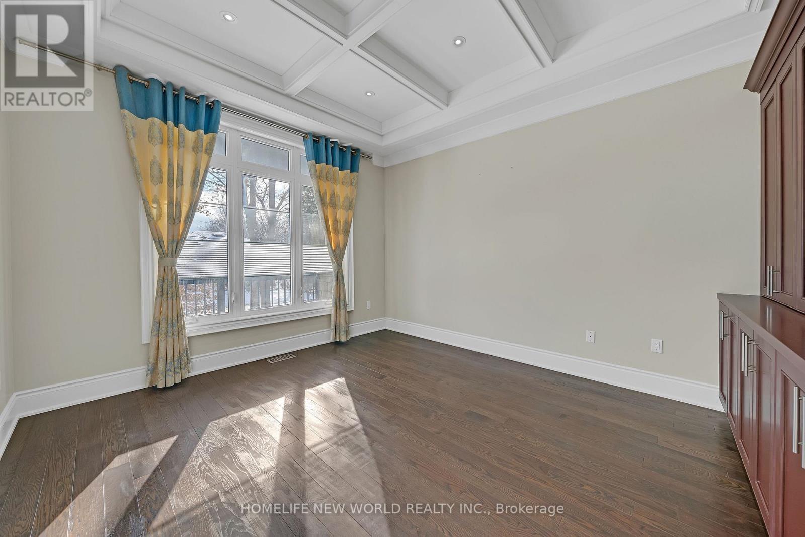 10 Stancroft Drive, Richmond Hill, ON - Indoor Photo Showing Other Room
