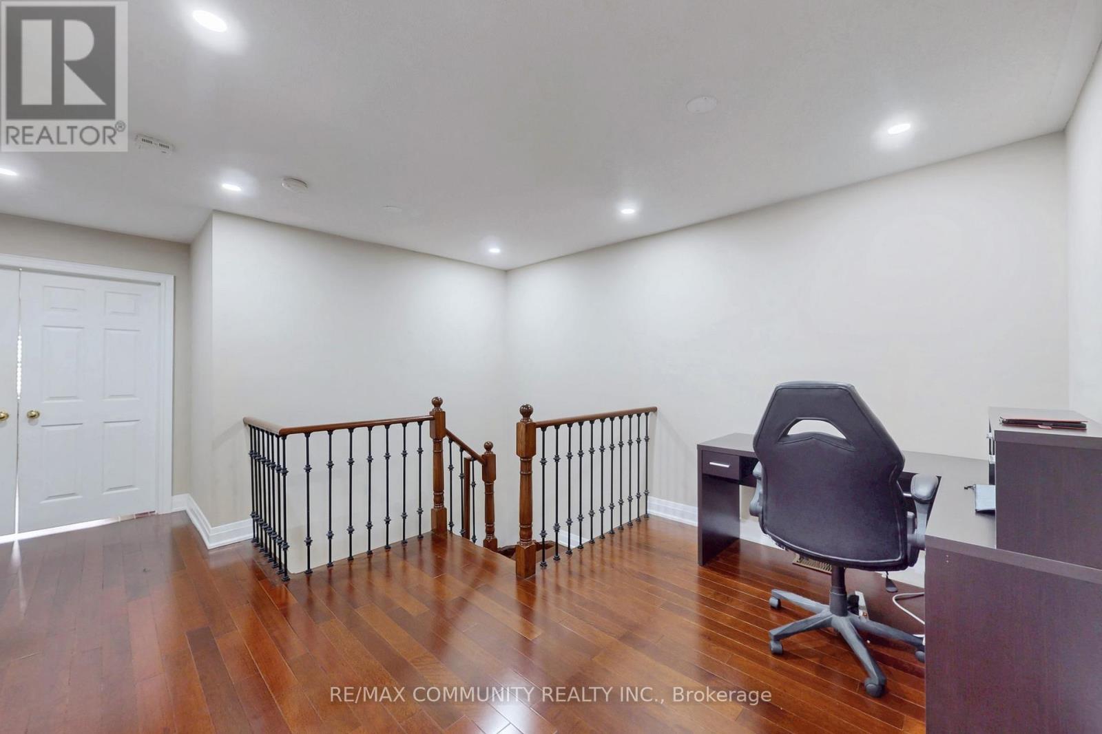 10 Oxfordshire Street, Markham, ON - Indoor Photo Showing Other Room