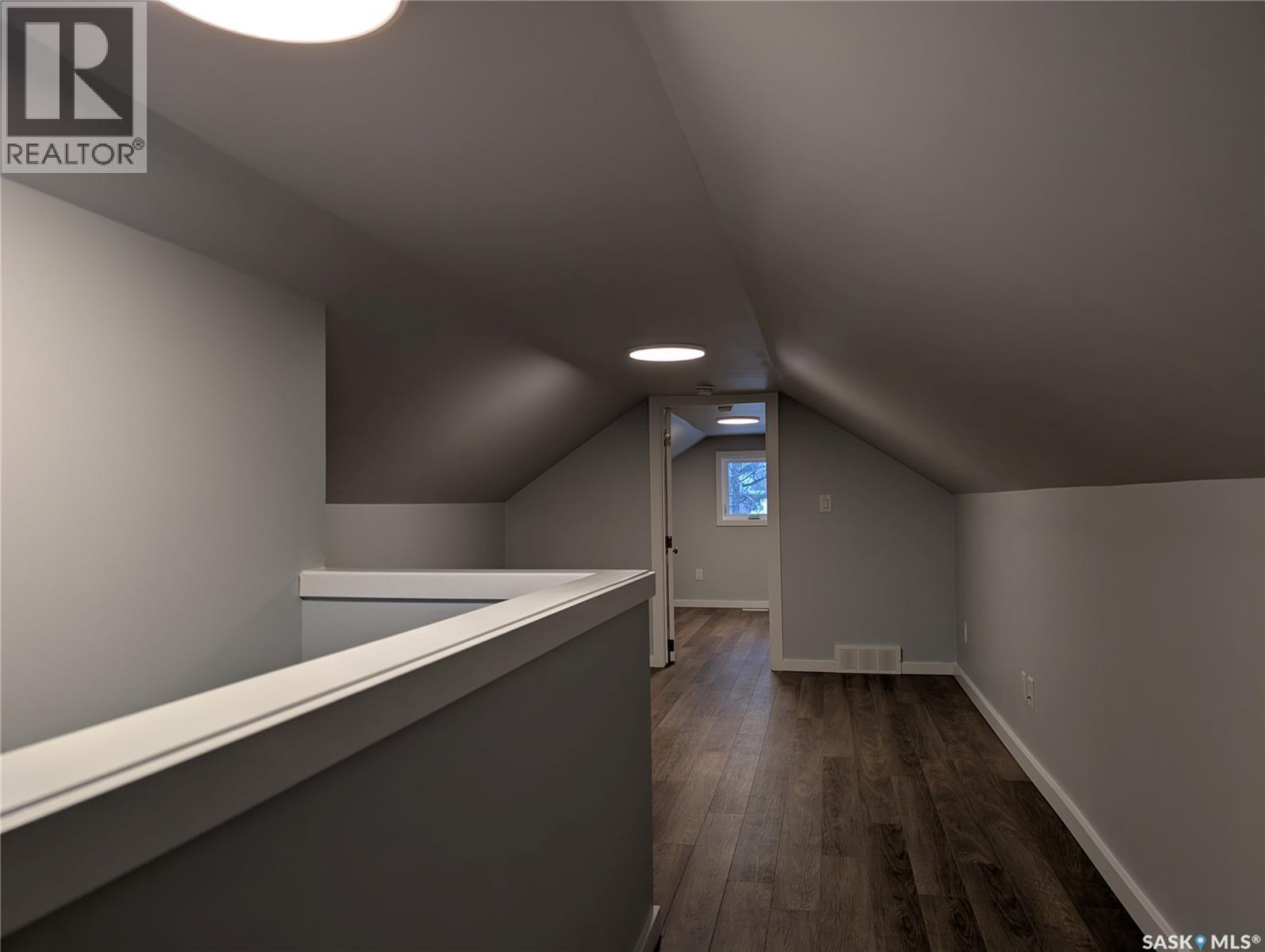 102 32Nd Street W, Saskatoon, SK - Indoor Photo Showing Laundry Room