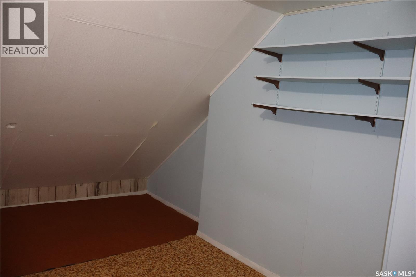 102 1St Avenue E, Coronach, SK - Indoor Photo Showing Other Room