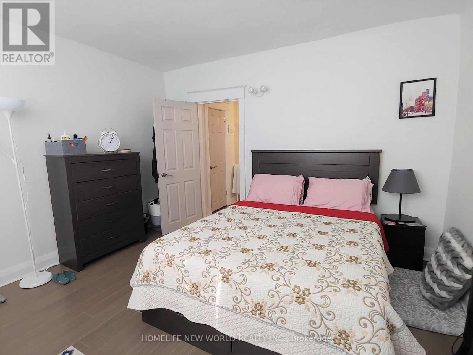 2Nd - 566 Glebeholme Boulevard, Toronto, ON - Indoor Photo Showing Bedroom