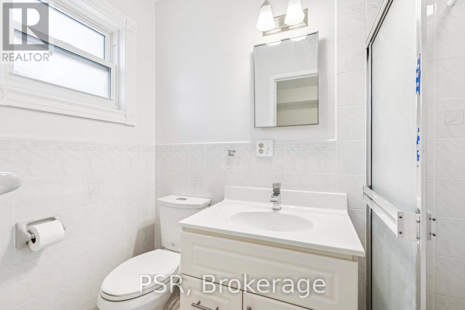 27 Gloxinia Crescent, Toronto, ON - Indoor Photo Showing Bathroom