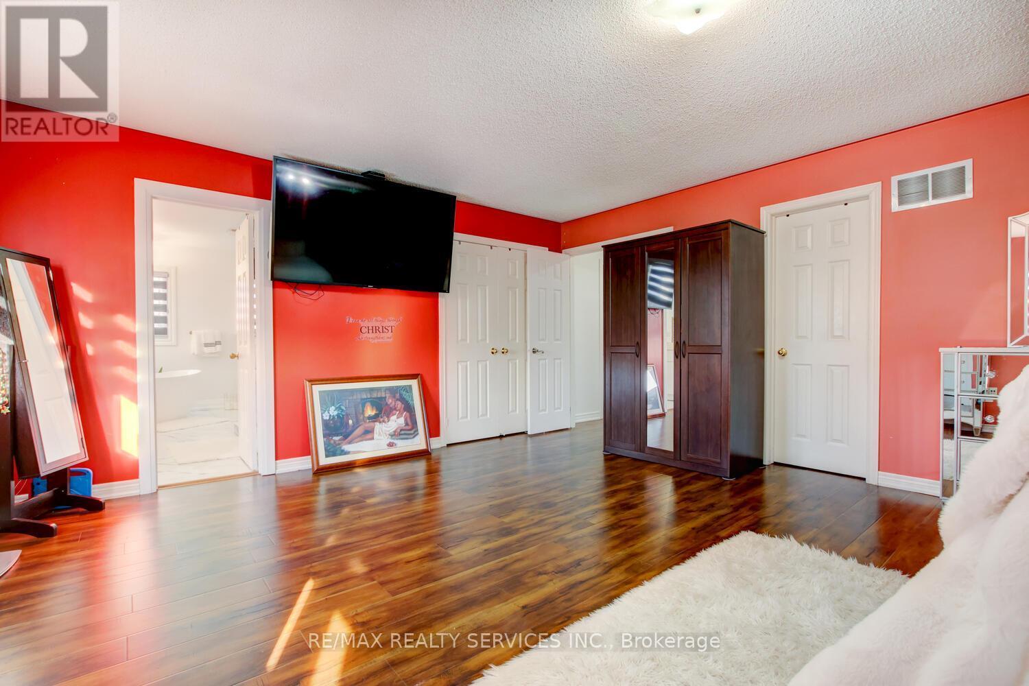 38 Cape Dorset Crescent, Brampton, ON - Indoor With Fireplace