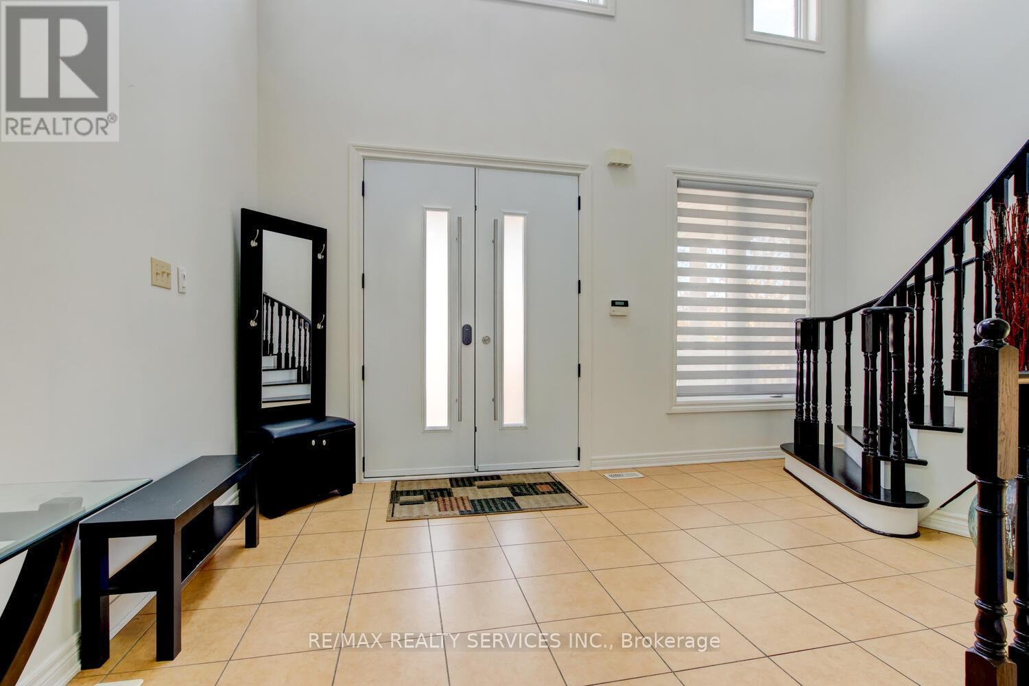 38 Cape Dorset Crescent, Brampton, ON - Indoor Photo Showing Other Room