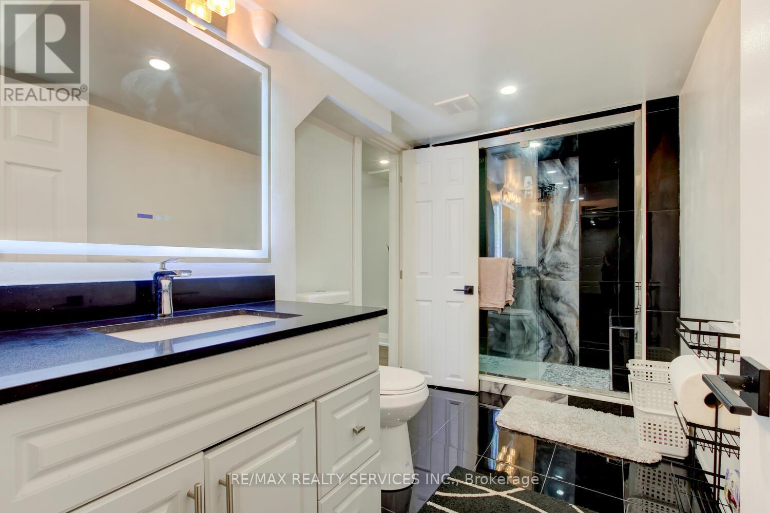 38 Cape Dorset Crescent, Brampton, ON - Indoor