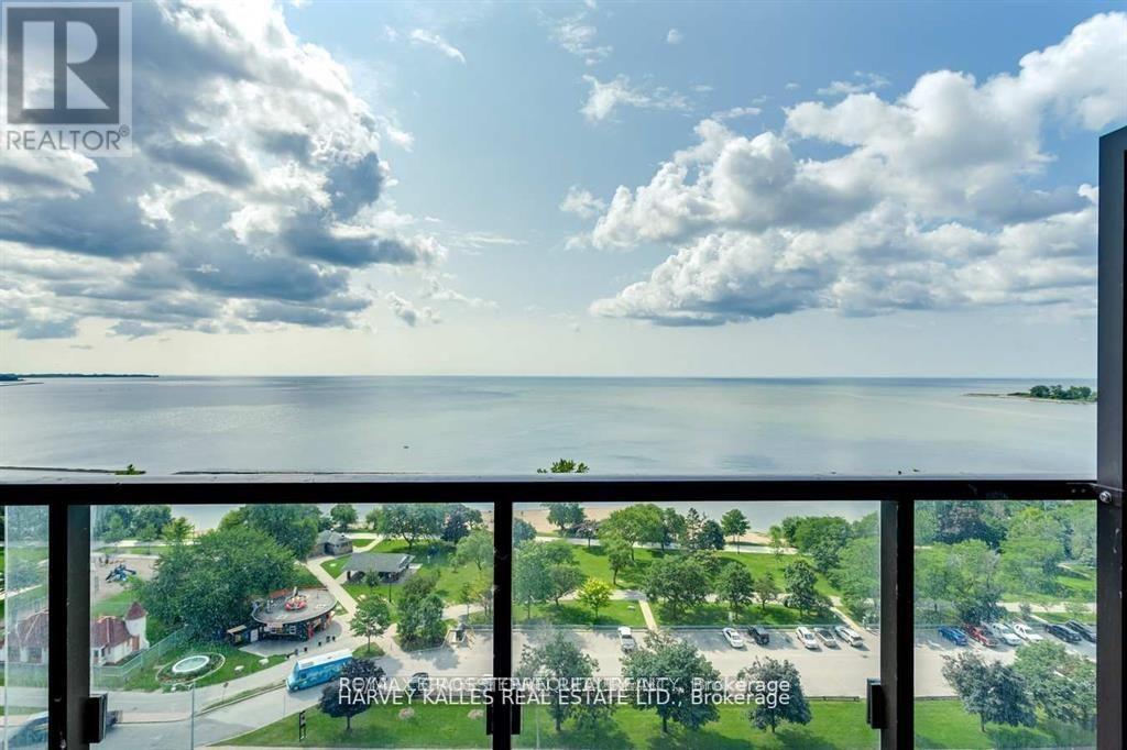 Direct waterfront balcony - 1207 - 1926 Lake Shore Drive W, Toronto, ON - Outdoor With Body Of Water With View