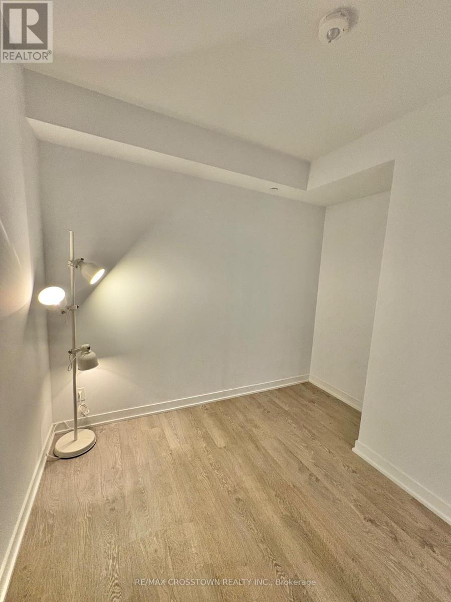 Large den - 1207 - 1926 Lake Shore Drive W, Toronto, ON - Indoor Photo Showing Other Room