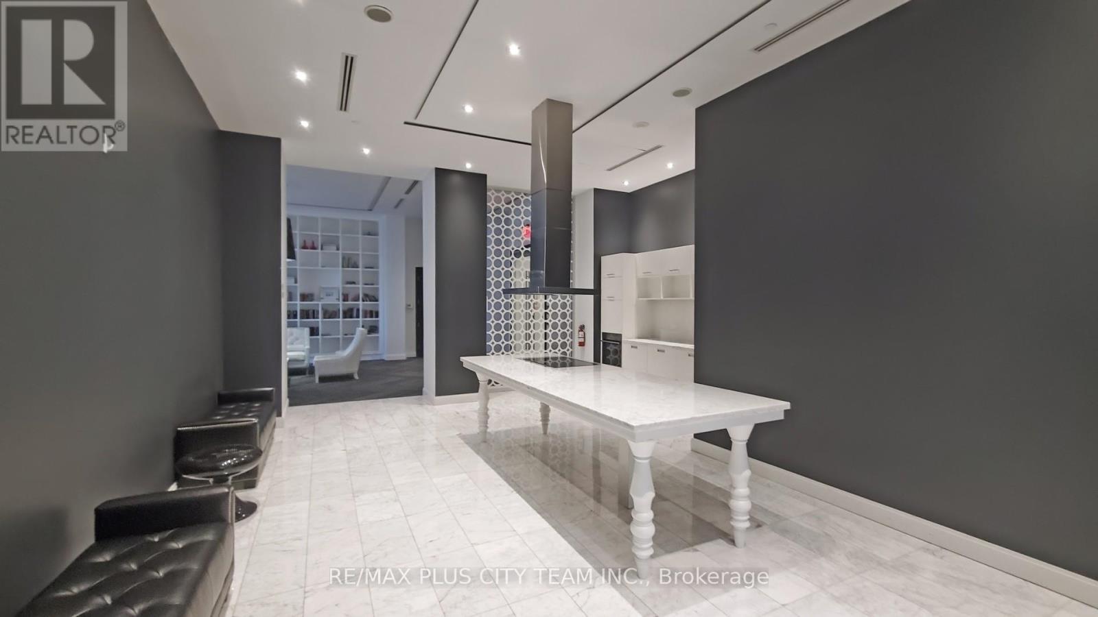 2316 - 88 Park Lawn Road, Toronto, ON - Indoor Photo Showing Other Room