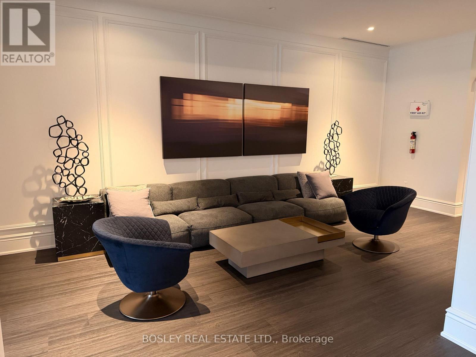 1609 - 9 Clegg Road, Markham, ON - Indoor Photo Showing Living Room